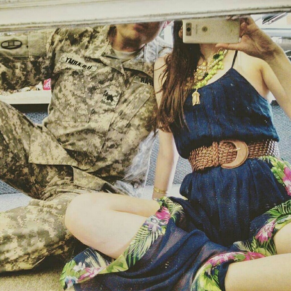 . hi, i am your posher? . - Picture 3 of 4