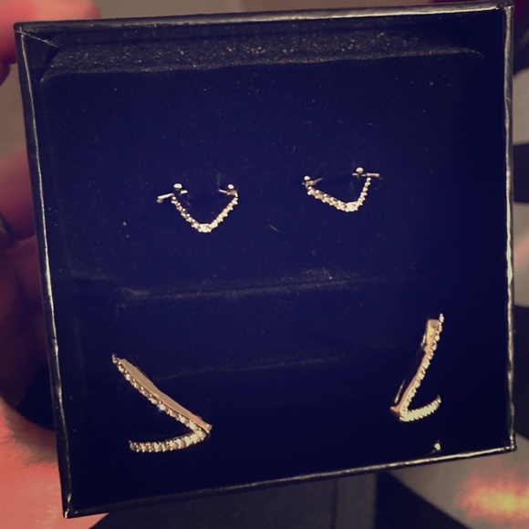 Victoria secret earrings + bracelet