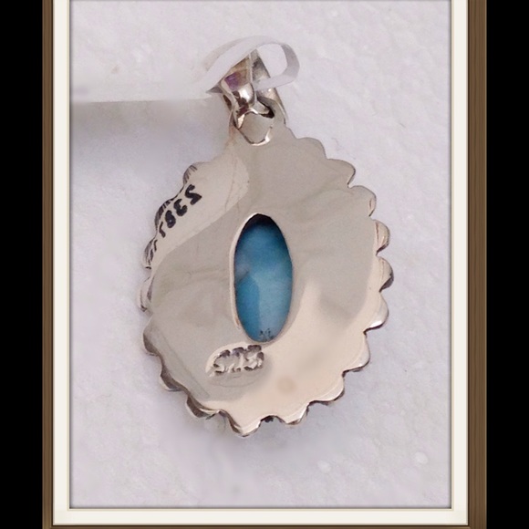 Larimar Pendant 8.32 CTs - Picture 2 of 3