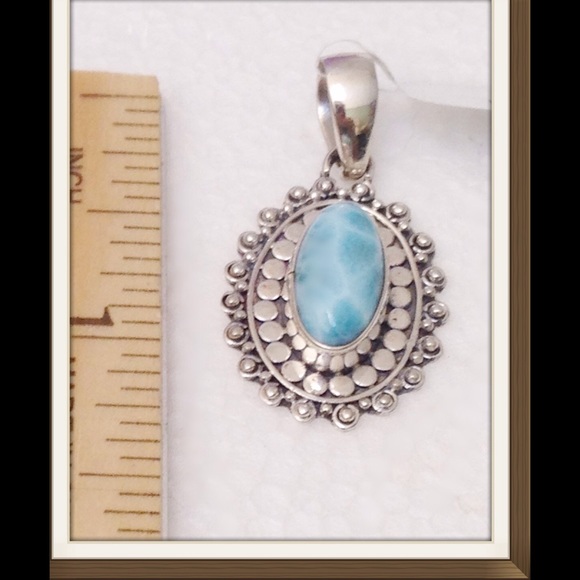 Larimar Pendant 8.32 CTs - Picture 3 of 3