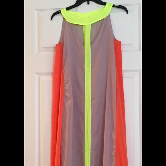 {20% off Sale 5⭐️} Neon color block maxi dress - Picture 3 of 4