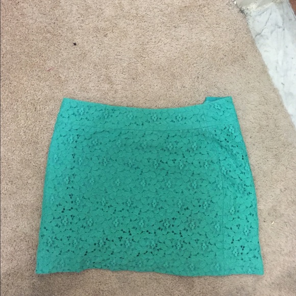 Spring LOFT mini skirt!
