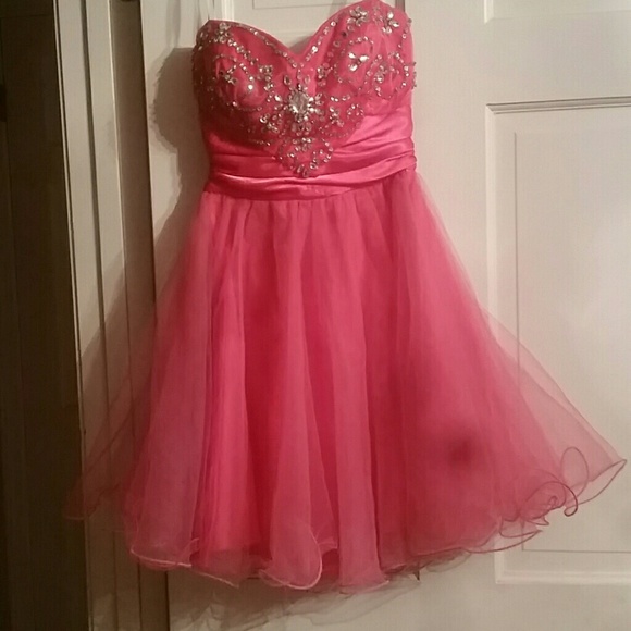 pink short formal dress - Picture 2 of 4