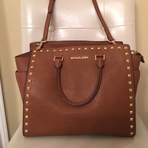 Michael Kors purse