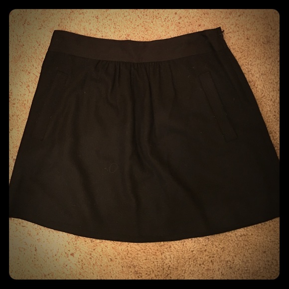 J Crew Black Wool Mini Skirt - Size 6 - Picture 1 of 2