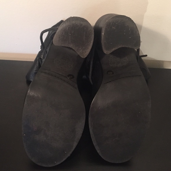 📷📷MORE PHOTOS📷Vince Camuto "Skylas" boot size 8