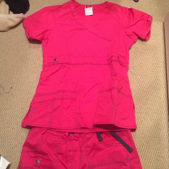 Hot pink scrubs!!
