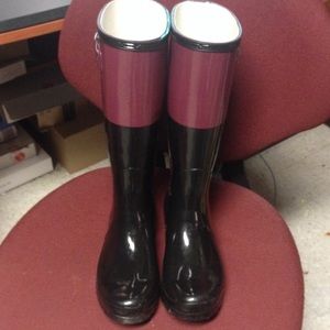 Black and Maroon Rain Boots!