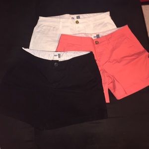 Old navy 5 in chino shorts