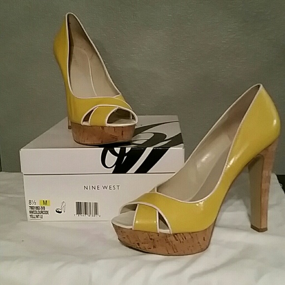 Yellow pumps