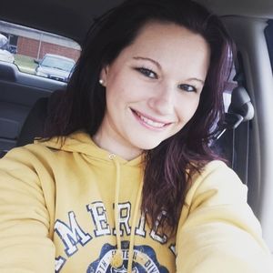 Meet your Posher, Desiree