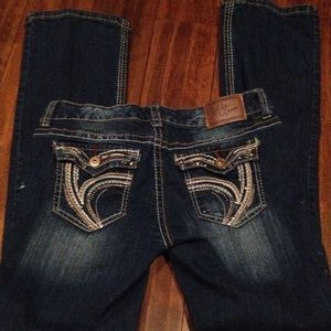 Ariya Boot cut Jeans Size 7/8 regular. 31" inseam.