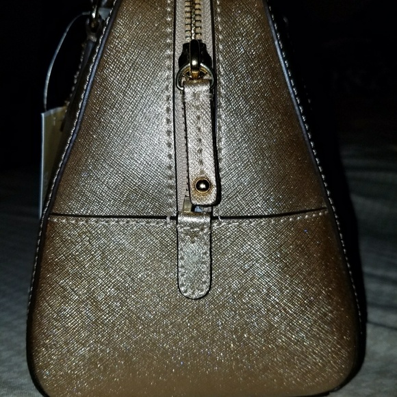 Meet your Posher, Christiana - Picture 7 of 8