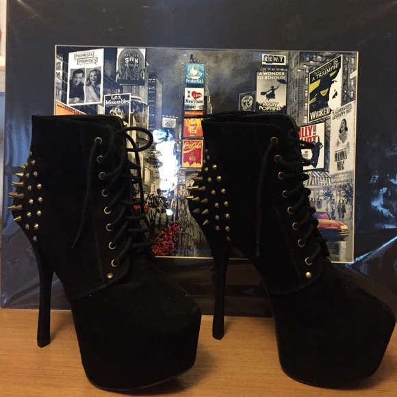 Suede platform booties
