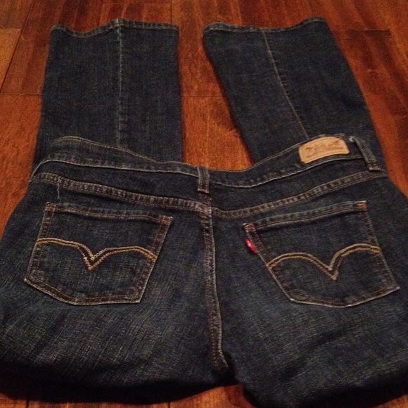 Levi's 515 Boot cut Jean. Size 6 M  30" Inseam.