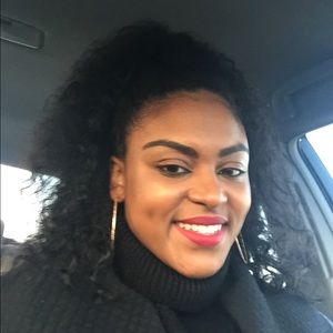 Meet your Posher, Laneshia