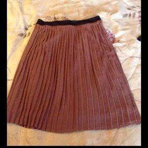 Mauve skirt with faux leather