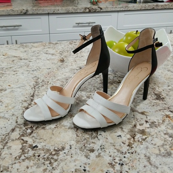 Jessica Simpson Pumps - Picture 2 of 12