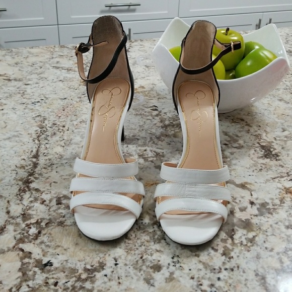 Jessica Simpson Pumps - Picture 3 of 12