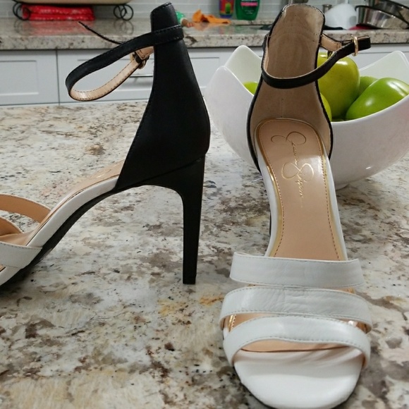 Jessica Simpson Pumps - Picture 6 of 12