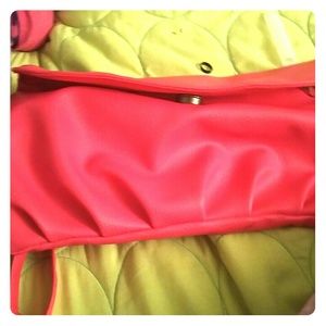 Hot pink purse we can trade for purses wallets