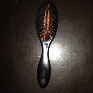 Mini take anywhere hair brush