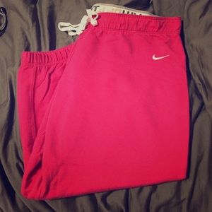 Cropped Nike Sweats