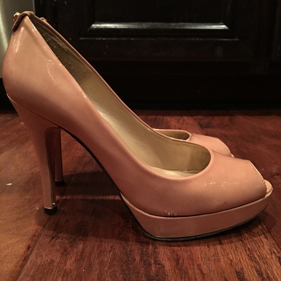 SOLD! Stuart Weitzman Diplille Peep Toe Platforms - Picture 4 of 4