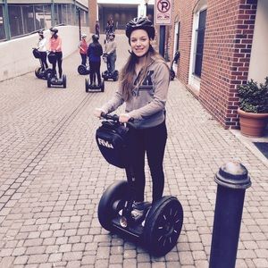 Meet your Posher, Nicole