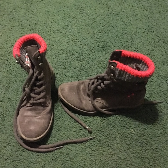 Warm winter boots - Picture 1 of 2