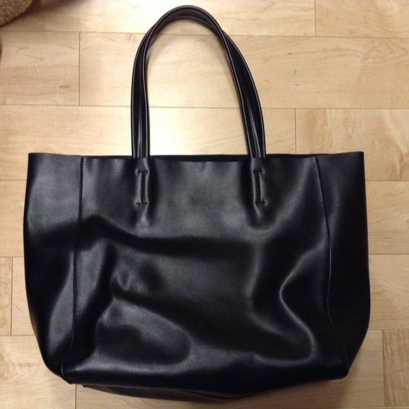 Unbranded Handbags - 100% black leather tote bag
