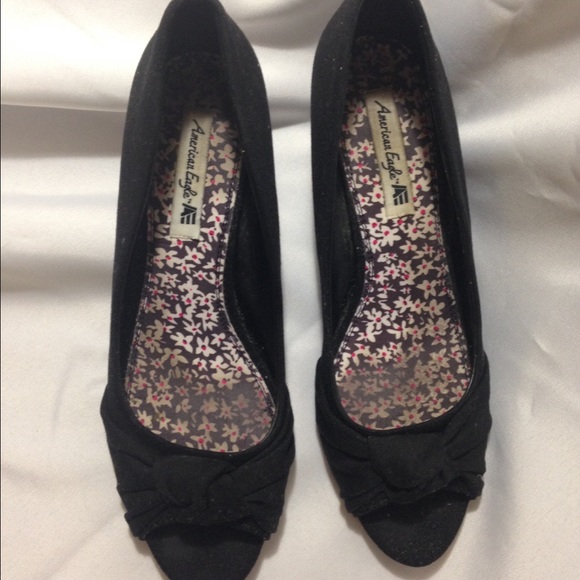 🎈💕Blacks knotted kitten heels open toe