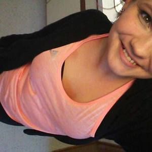 Meet your Posher, Hallie