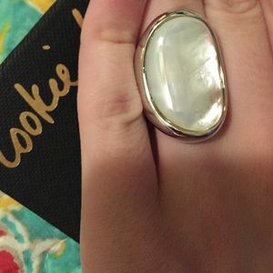 Cookie lee size 6 mother of pearl ring