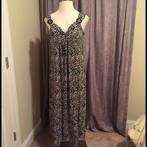 Black and White Maxi Dress **FINAL MARKDOWN**