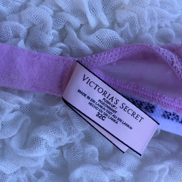 32c Cotton Lingerie Victoria's Secret push up bra - Picture 3 of 3