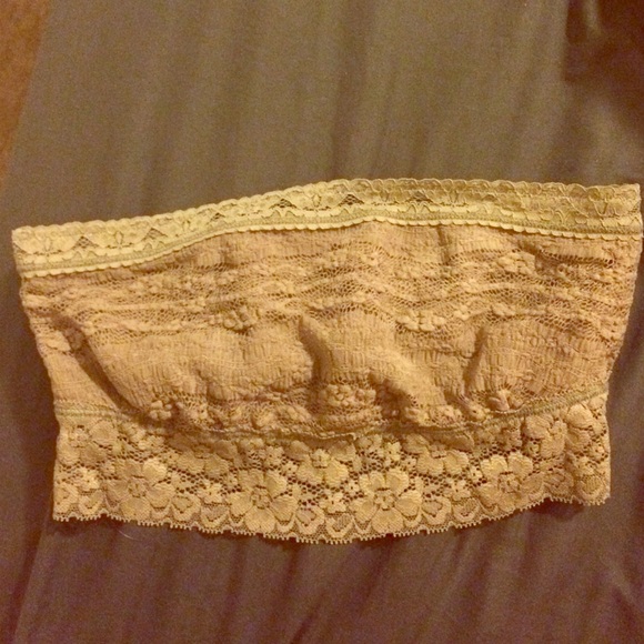 ❌sold❌Free People Scalloped Lace Bandeau