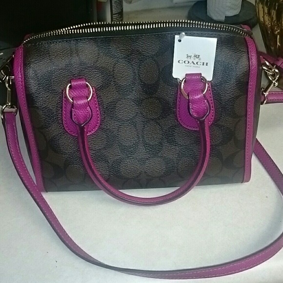 Bennett satchel in Signature - Picture 3 of 4