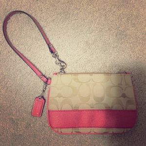 NWOT COACH WRISTLET Pink with Zipper