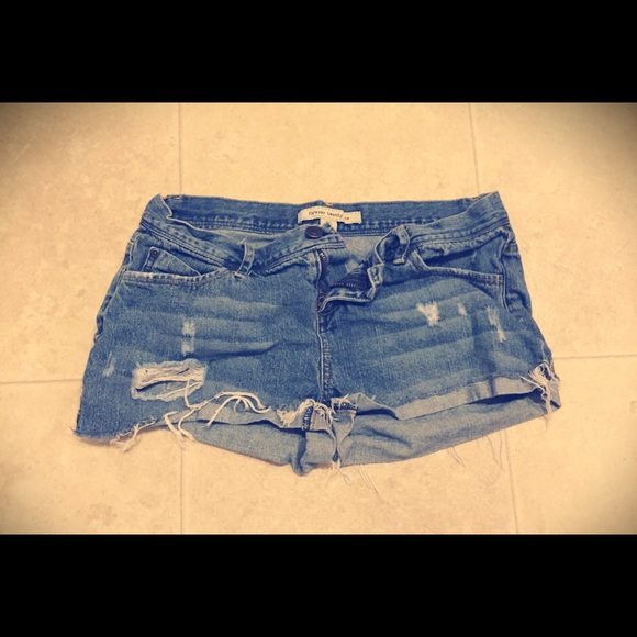 Size 26 Forever 21 jean shorts