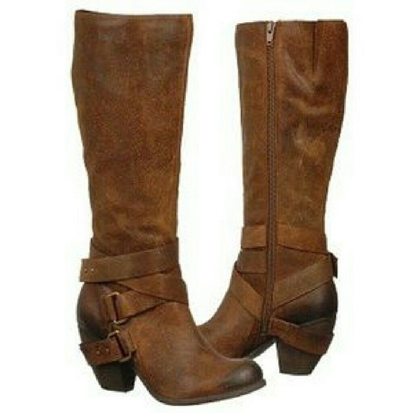 Fergie Legend too tan boots!!