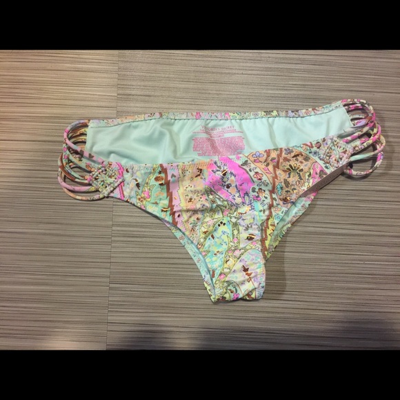 VS Sz small paisley bottoms