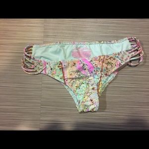 VS Sz small paisley bottoms