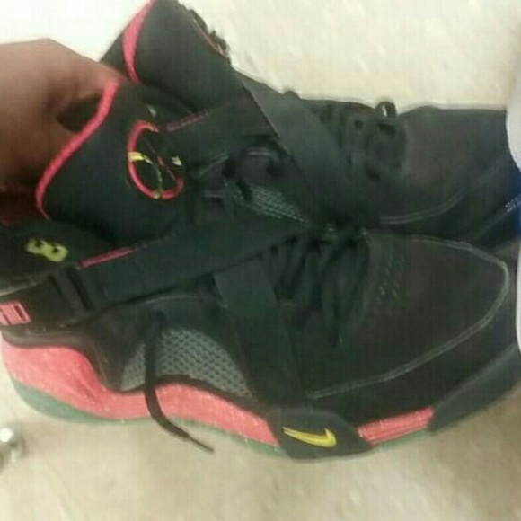 Nike lunar raids