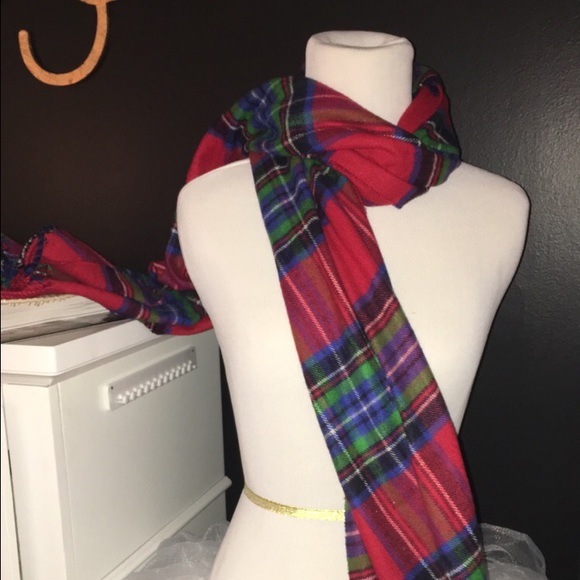 Holister scarf!!!