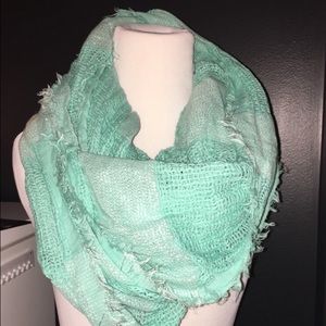 Worn once BP scarf!