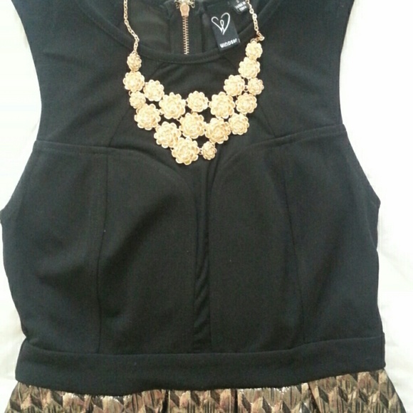 Metallic Gold & Black skater dress - Picture 3 of 4