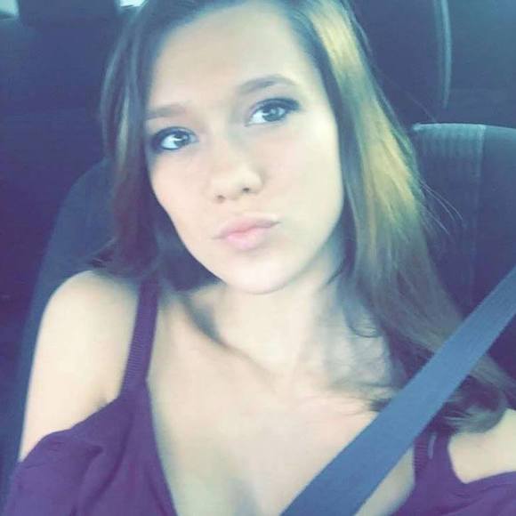 Meet your Posher, Simone