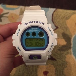 White G shock