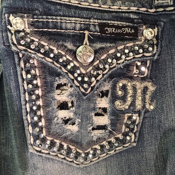 Miss Me Boot Cut jeans - Picture 2 of 4